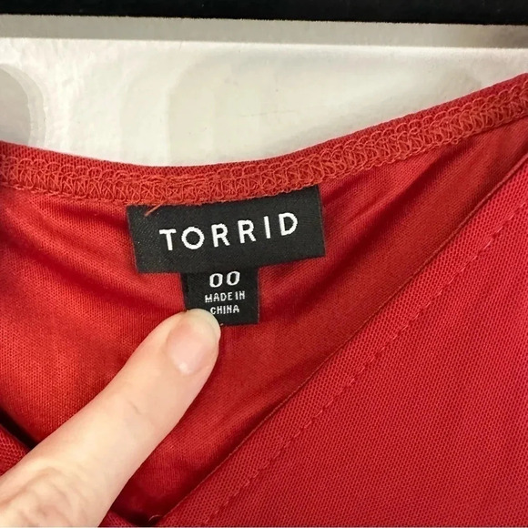 Torrid Stretch Mesh V-Neck Smocked Waist Babydoll Top Red Size 00, M, 10 GUC - Picture 4 of 9